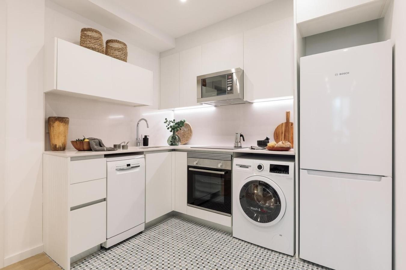 Pompei - 2 Bedrooms, Balcony And Terrace In Ciutat Vella Barcelone
