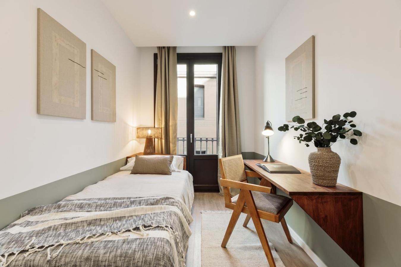 Pompei - 2 Bedrooms, Balcony And Terrace In Ciutat Vella *